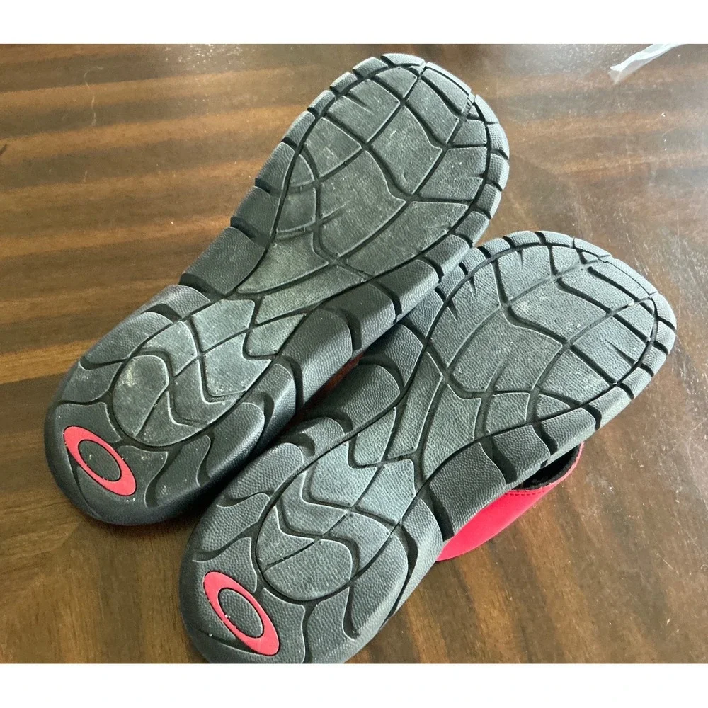 Oakley Flip Flop Sandals Red Black Logo Men Size 11 Sport Beach Slide 15030-455